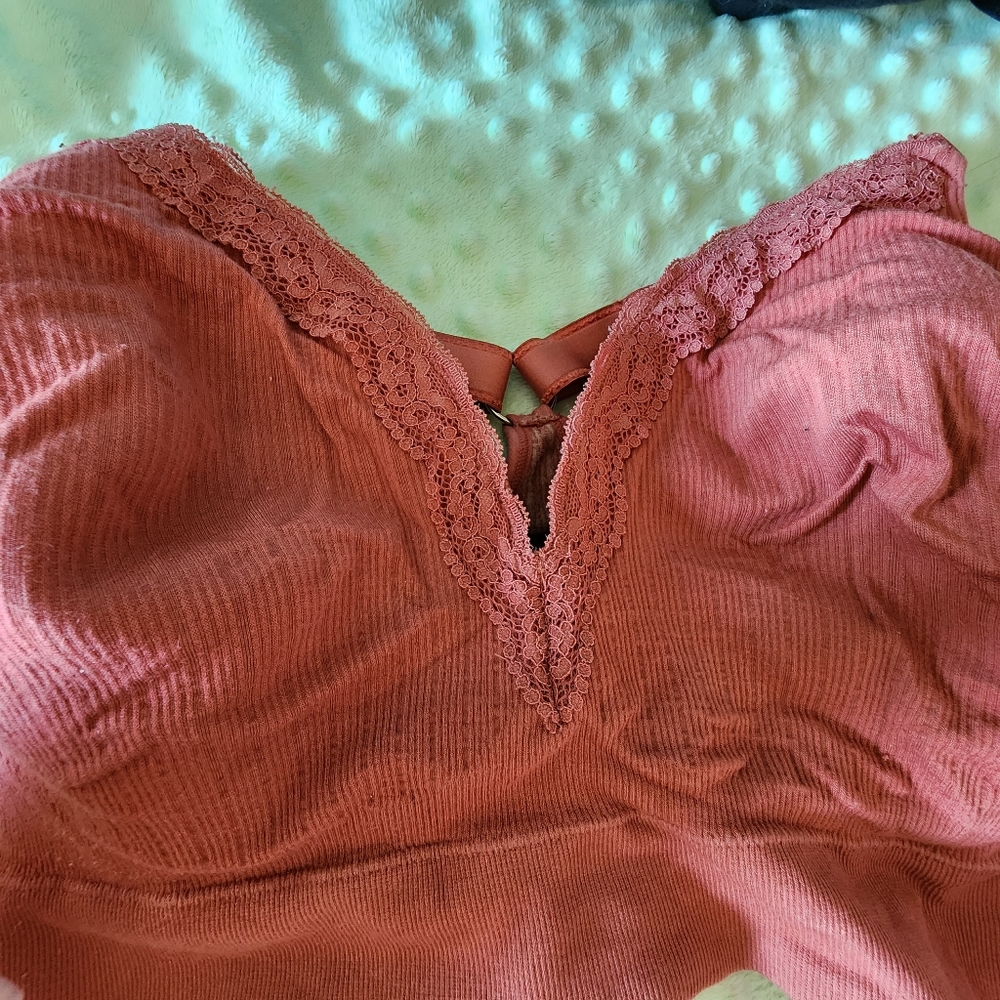Cake nursing bra